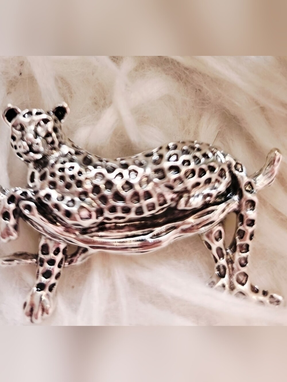 Silver Leopard Brooch Pin NWOT - Picture 2 of 2